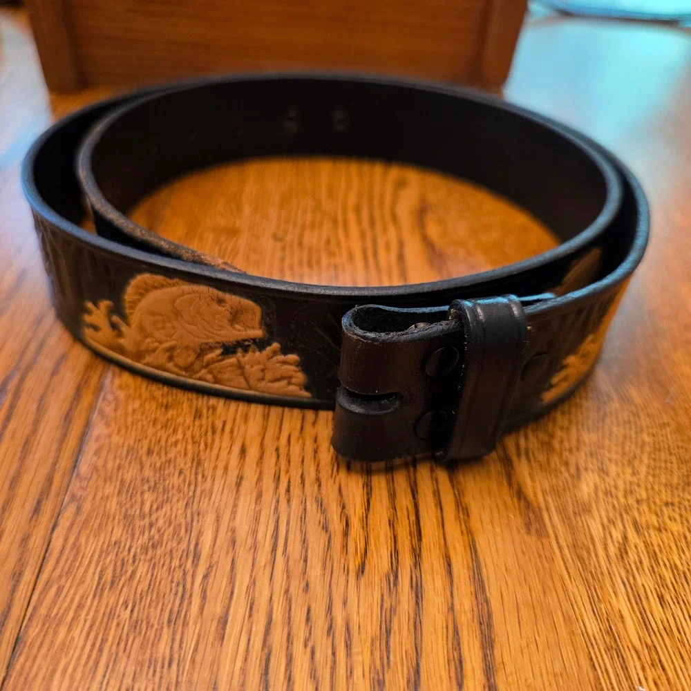 Mens Black Top Grain Leather Fishing Bass Embossed Belt Sz 42 44 No Buckle